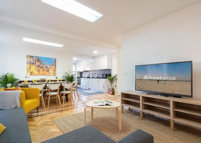 Host Wise - Spacious Fresh Flat W Terrace - Near Sea