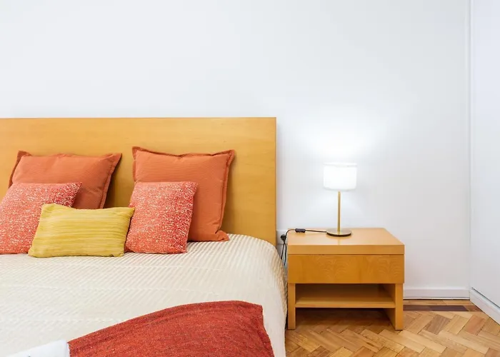 Host Wise - Spacious Fresh Flat W Terrace - Near Sea