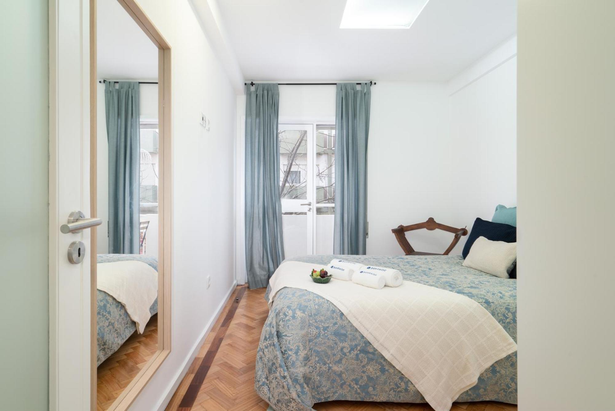 Apartment Host Wise - Spacious Fresh Flat W Terrace - Near Sea Espinho (Aveiro)