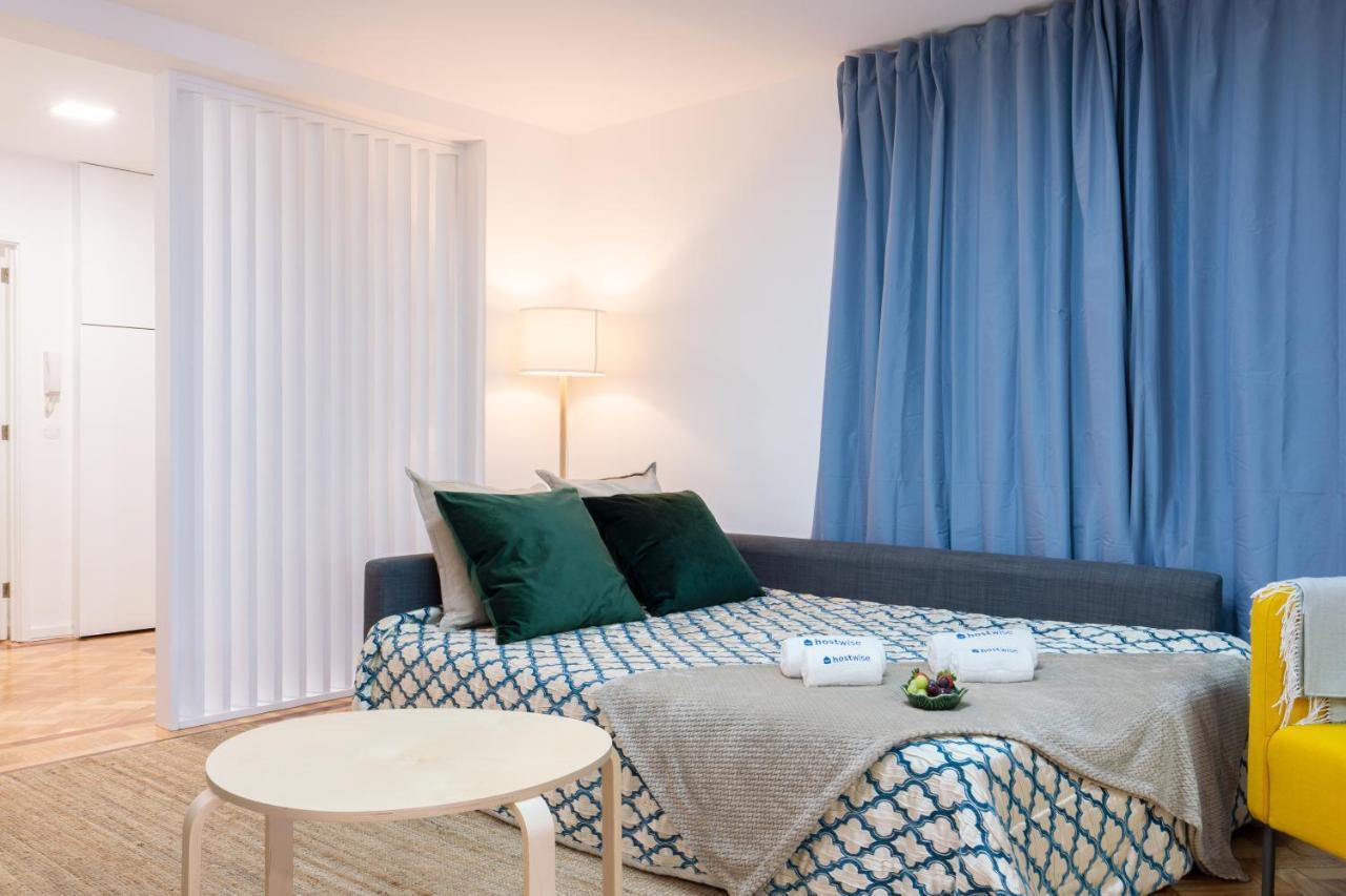 Host Wise - Spacious Fresh Flat W Terrace - Near Sea Apartment *