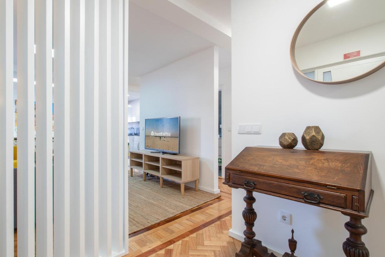 Host Wise - Spacious Fresh Flat W Terrace - Near Sea * Espinho (Aveiro)