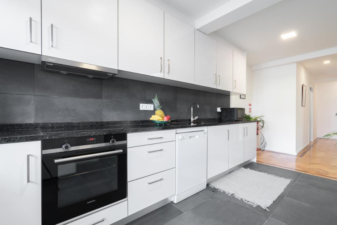 Apartment Host Wise - Spacious Fresh Flat W Terrace - Near Sea *