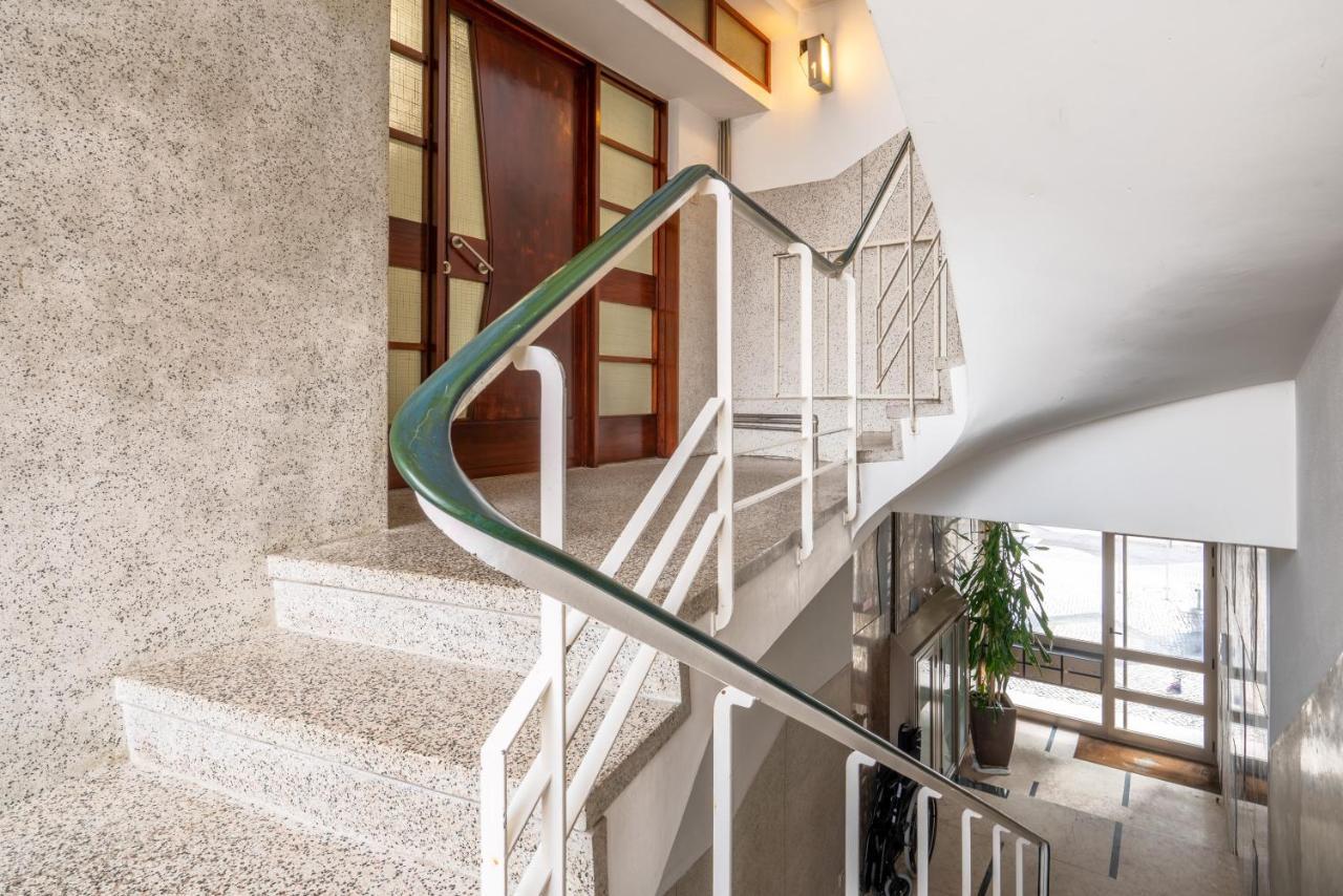 Host Wise - Spacious Fresh Flat W Terrace - Near Sea * Espinho (Aveiro)